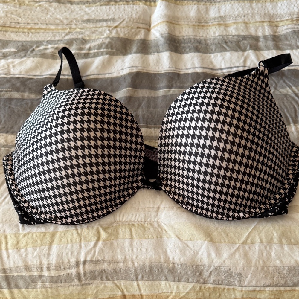 Victoria's Secret Black and White Houndstooth Bra